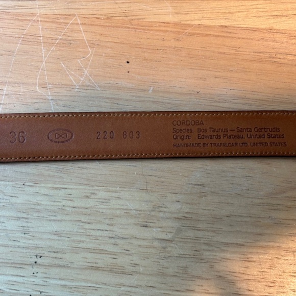 Vintage TRAFALGAR CORDOBA Calfskin Leather Belt Brass Buckle Mens 40" Mahogany - Picture 4 of 9